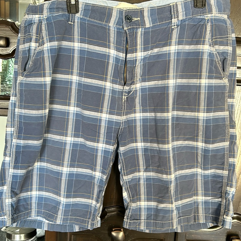 Men’s size 42 Nautical plaid shorts